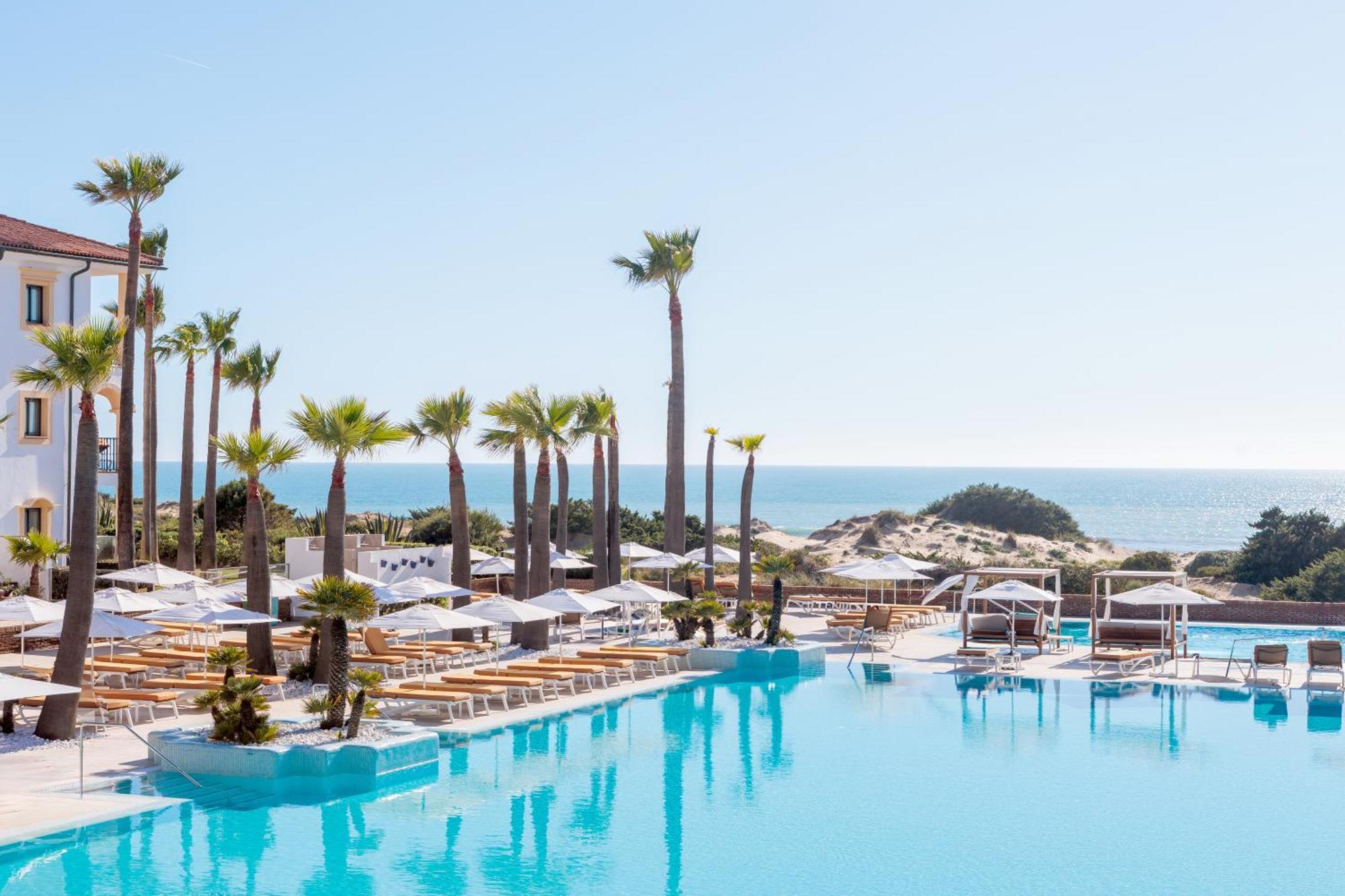 Iberostar Selection Andalucia Playa Hotel Chiclana de la Frontera Kültér fotó The resort's main pool